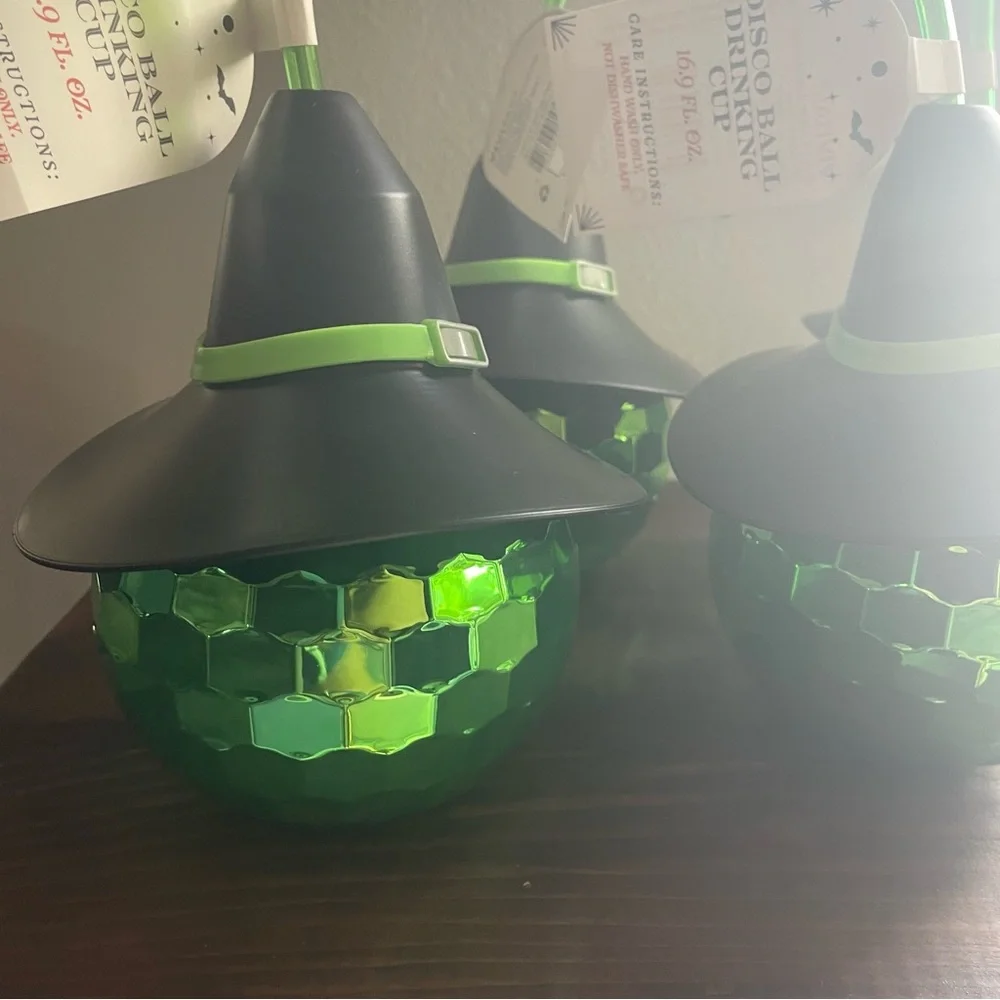 NEW Vivitar Witch Hat Cups - Green and Black Set of 4